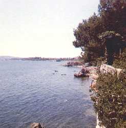 Vue de la troisi&egrave;me terrasse vers Toulon - Photo: Marzina